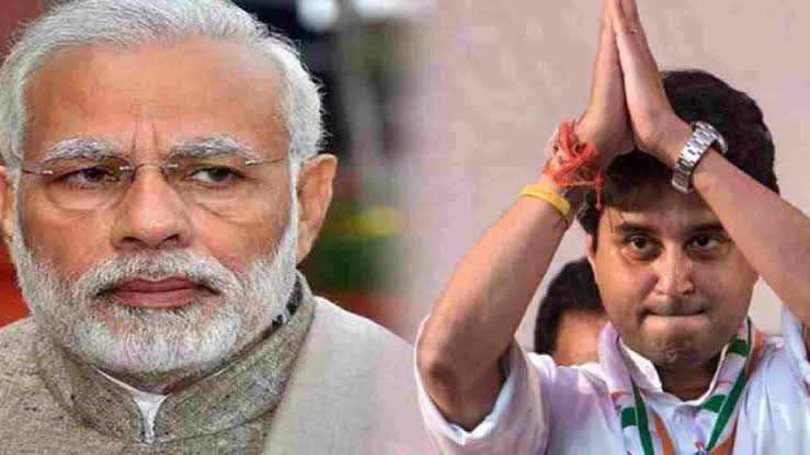 सिंधिया को प्लेन में साथ ले गए  प्रधानमंत्री,मप्र के राजनैतिक गलियारों में फिर मची हलचल