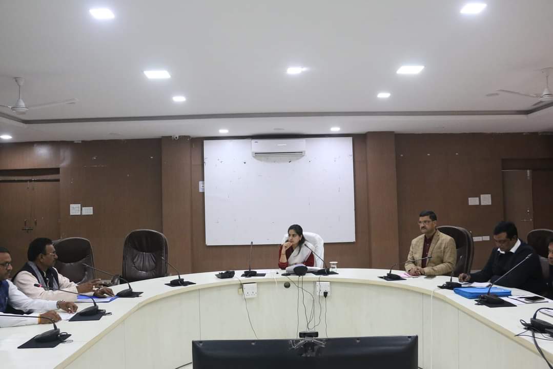 किसानों से संबंधित मुद्दों का प्राथमिकता से निराकरण किया जाए : कलेक्टर सोनिया मीना