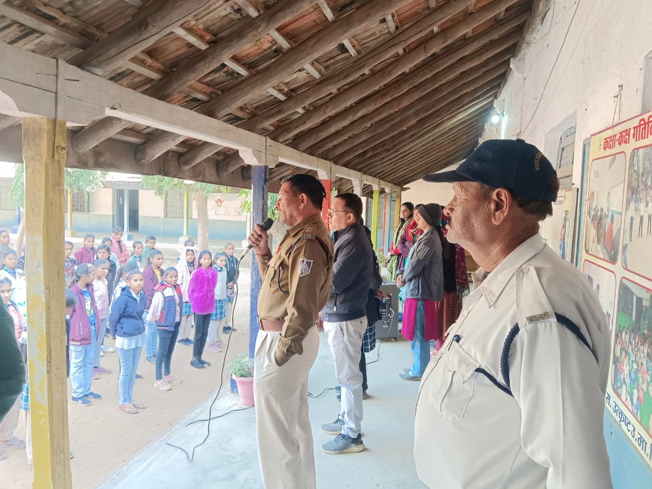 साइबर और नशे के संबंध में  चलाया जा रहा जागरूकता अभियान