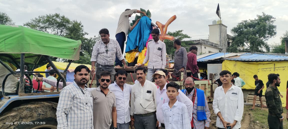 गणेश चतुर्थी पर्व पर घर-घर विराजे बप्पा