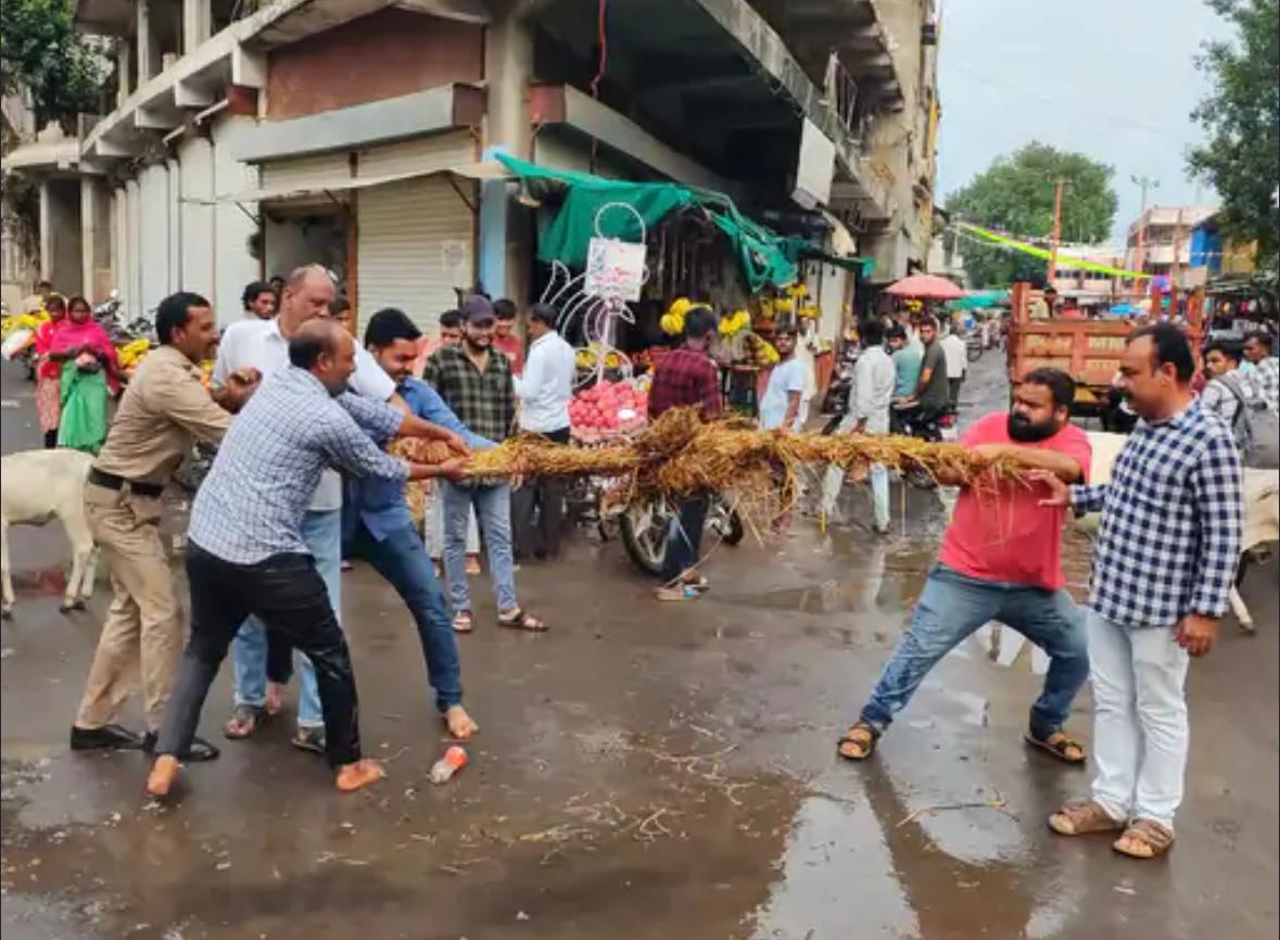 सिवनी मालवा में कांग्रेस का प्रदर्शन