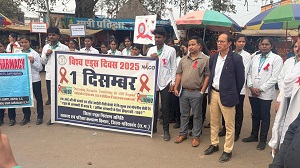 विश्व एड्स दिवस के अवसर पर जन-जागरूकता रैली निकाली गयी