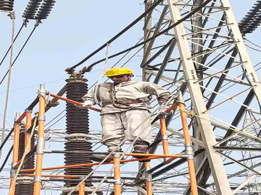 ब्लैकआउट से बचा भोपाल:चालू एक्स्ट्रा हाइटेंशन लाइन में की 220 केवी सिस्टम की मरम्मत