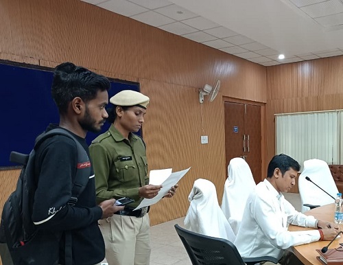 सीईओ जिला पंचायत ने जनदर्शन में सुनी आम नागरिको की समस्याएं