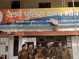 भोपाल जीआरपी की बड़ी कार्रवाई:ट्रेन में चोरी करने वाला फॉरेन रिटर्न बीटेक पास चोर गिरफ्तार