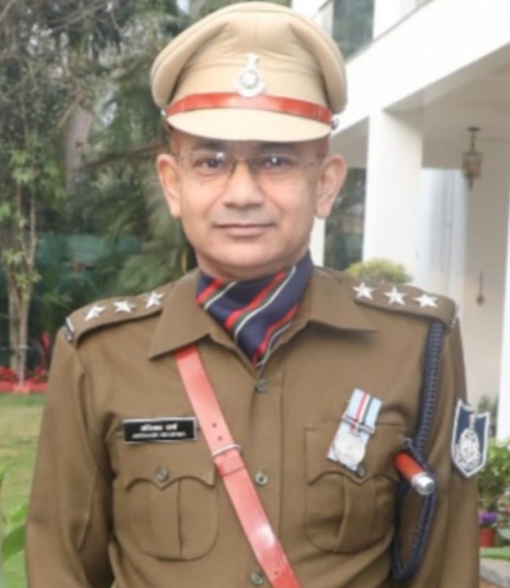 मंत्रालय के मुख्य सुरक्षा अधिकारी श्री शर्मा अति-उत्कृष्ट सेवा पदक से सम्मानित