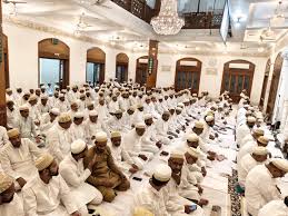 बोहरा समाज ने सादगी से अदा की ईद की नमाज:अमन-शांति की मांगी दुआ, शहर की प्रमुख मस्जिदों और मरकजों में जुटे लोग