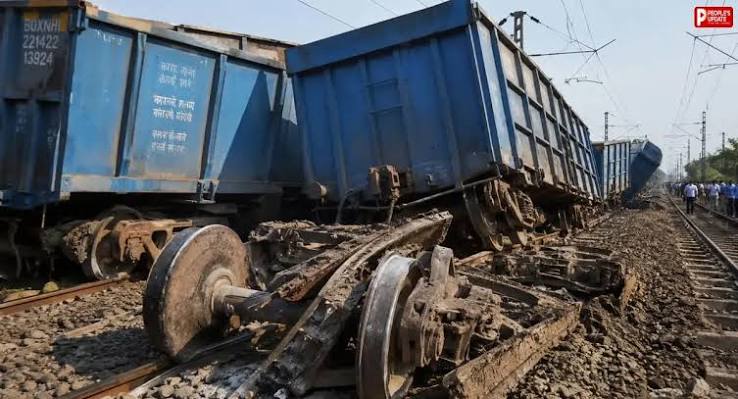 गाजियाबाद-दिल्ली के बीच मालगाड़ी के 6 डिब्बे पटरी से उतरे, ढेरों ट्रेनों पर असर