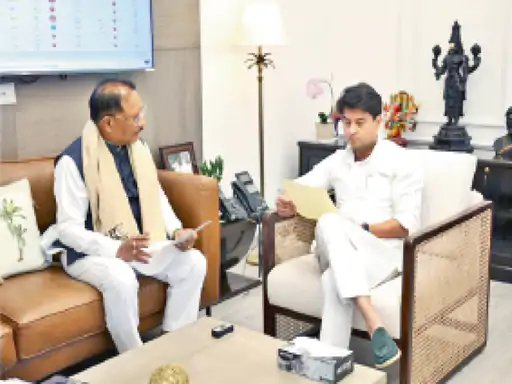 4 मुलाकातें-4 सौगातें:केंद्रीय संचार मंत्री, कृषि मंत्री और जनजातीय कार्य मंत्री से मिले सीएम साय