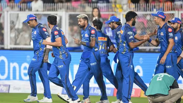 IPL 2027: मुंबई इंडियंस इन 5 खिलाड़ियों को कर देगी रिलीज, एक चौंकाने वाला नाम, कप्तानी में भी हो सकता है बड़ा बदलाव